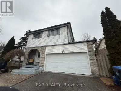 Spacious lower-level studio apartment for lease in a mature, family-friendly Bolton neighbourhood. F...
