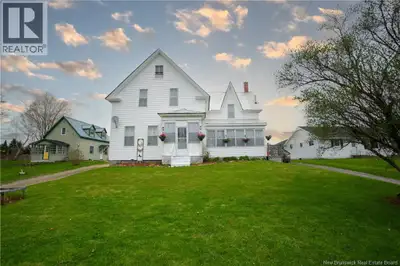 This century+ home has been lovingly cared for and preserved throughout maintaining its historical c...