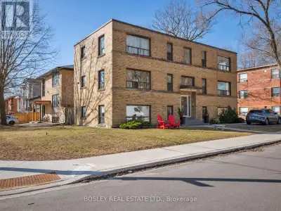 7 - 41 MARINA AVENUE Toronto (Long Branch), Ontario