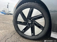 The advertised vehicle price is based on a promotional finance offer. Customers who purchase the veh... (image 8)