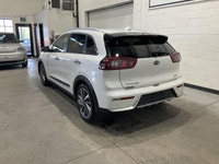 Le Kia Niro 2017 SX TOURING CUIR TOIT MAGS CAMERA RECUL CRUISE offert chez AutoStudio 72 à Mirabel e... (image 3)
