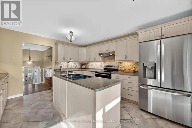 7 BATTEAUX ROAD Clearview (Nottawa), Ontario in Houses for Sale in Ottawa - Image 3