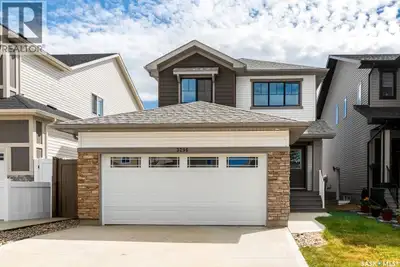 Welcome to 3296 Favel Drive in Eastbrook! Originally built by Homes by Dream, this move-in-ready hom...