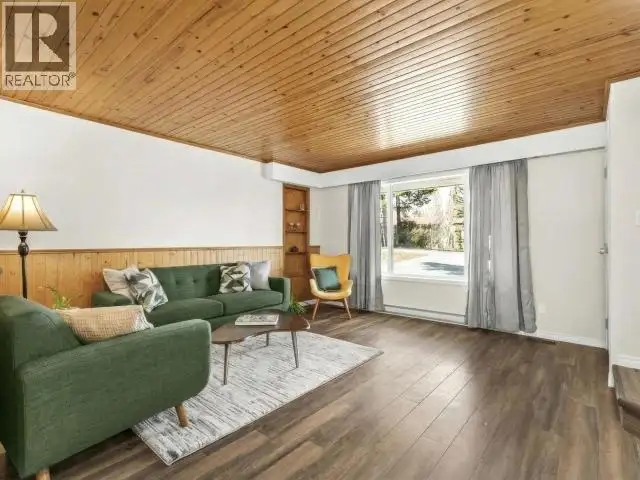 1717 HICKORY STREET Whitehorse, Yukon in Houses for Sale in Whitehorse - Image 3