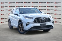Experience the perfect blend of fuel-efficiency and family versatility with the 2022 Toyota Highland... (image 7)