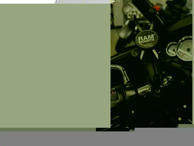 2016 Victory Motorcycles CROSS COUNTRY TOUR ABS in Sport Touring in Ottawa - Image 7