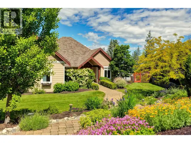 3672 Luxmoore Road Kelowna, British Columbia in Houses for Sale in Penticton - Image 6