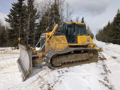 2012 KOMATSU D65PX-17 DOZER - Komatsu 219 HP 8.9 L Diesel Engine, Komatsu Torqflow Automatic Transmi...