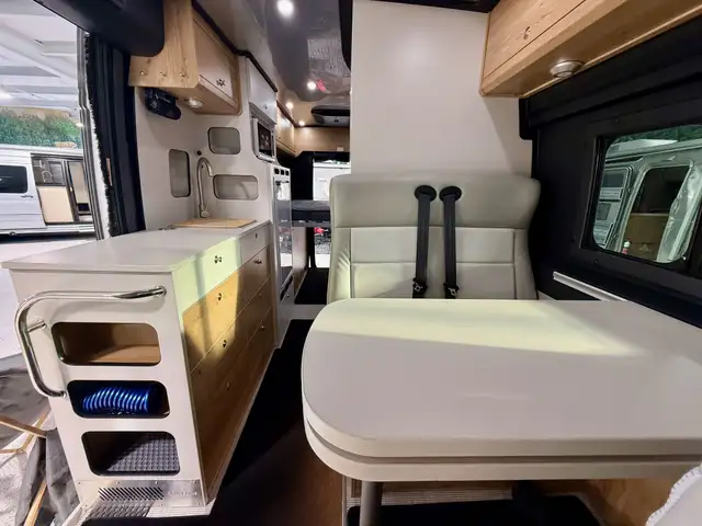 2025 Airstream Rangeline 23 in Travel Trailers & Campers in Edmonton - Image 11