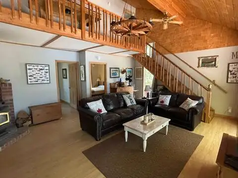 Lovely three bedroom cottage for rent near Algonquin Park in Ontario in Canada - Image 6
