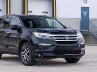 CARGET AUTOMOTIVE is thrilled to offer this 2017 Honda Pilot Touring, a well-equipped midsize SUV of... (image 4)