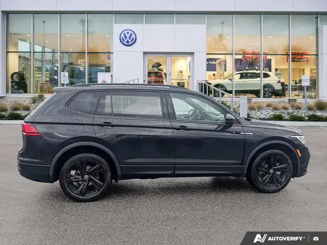 2024 Volkswagen Tiguan Comfortline R-Line Black Edition in Cars & Trucks in Abbotsford - Image 7