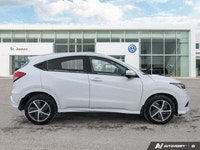 * Real Time AWD with Intelligent Control System * Display Audio System with Apple CarPlay & Android... (image 5)