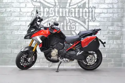 2025 Ducati Multistrada V4 Pikes Peak for sale! Just over 7000 km on this one with balance of warran...