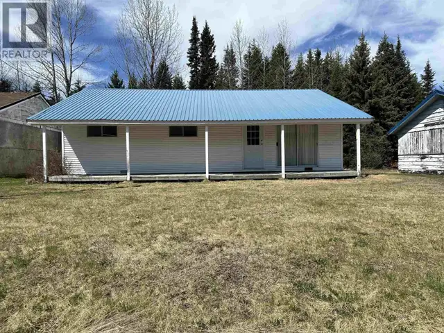 629 A ROAD Canim Lake, British Columbia in Houses for Sale in 100 Mile House - Image 4