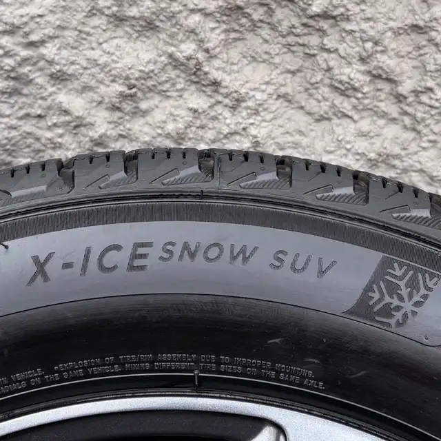 (95%) 4x 235/60R18 Michelin Winters w/ Volvo XC60 & XC90 Rims in Tires & Rims in City of Toronto - Image 7