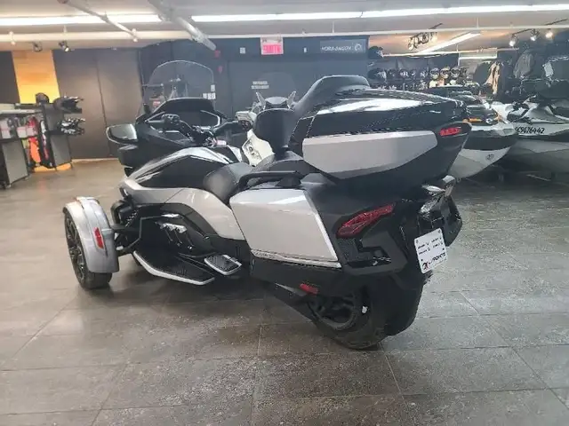 2025 CAN-AM Spyder RT Limited SE6 in Sport Touring in Lanaudière - Image 7