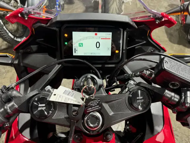 CBR500R ABS in Street, Cruisers & Choppers in Edmonton - Image 4