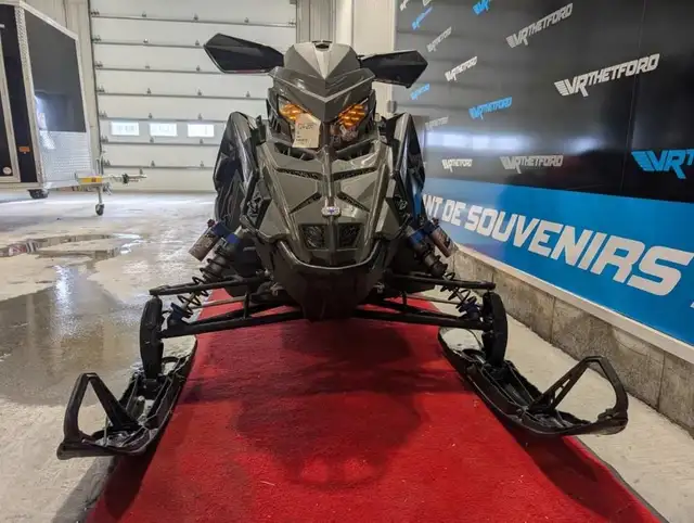 2025 Polaris 9R INDY XCR 136 in Snowmobiles in Thetford Mines - Image 10