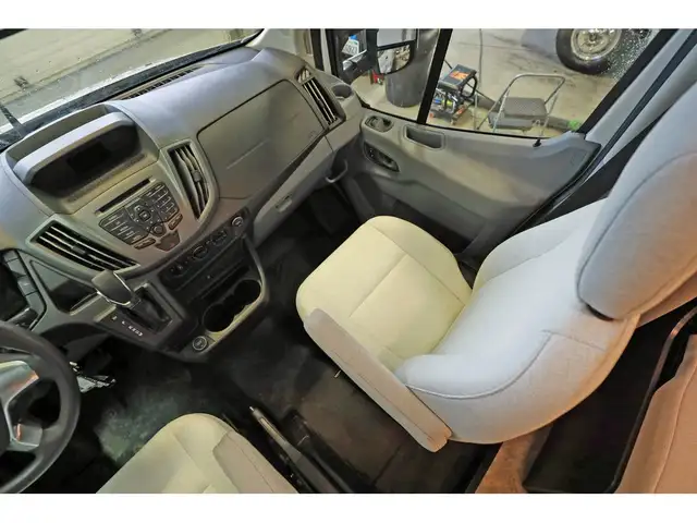 2021 Forest River Sunseeker Forester 2380 B+ DIESEL Full paint in RVs & Motorhomes in Laval / North Shore - Image 29