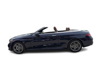 Élégante, sportive et raffinée, cette Mercedes-Benz C 300 Cabriolet 2020 offre le luxe de la conduit... (image 7)