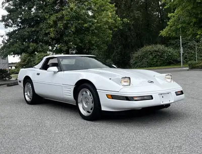 1992 Chevrolet Corvette Convertible 38,726 MILES / 62,323 KM $28,820 + $595 Processing fee = $29,415...