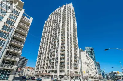 916 - 21 GRAND MAGAZINE STREET Toronto (Niagara), Ontario