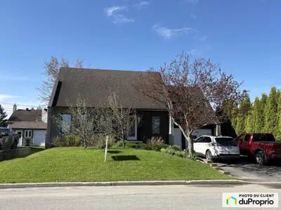 Coup de coeur assuré pour cette belle maison familiale de 4 chambres, située dans un secteur tranqui...