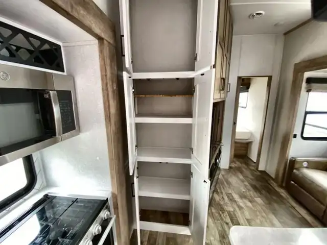 2022 Keystone RV Arcadia 3940LT in Travel Trailers & Campers in Kamloops - Image 28