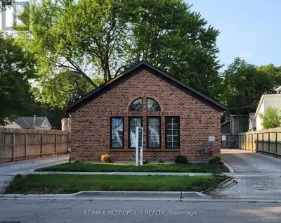 INCREDIBLE OPPORTUNITY TO LEASE A PRISTINE APPROX. 2,400 SQFT OF FINISHED SPACE. 1 STOREY COMMERCIAL...