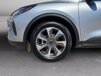 Accident Free! | 8-Speed Automatic Transmission | Intelligent All-Wheel Drive | Auto Start-Stop Tech... (image 8)