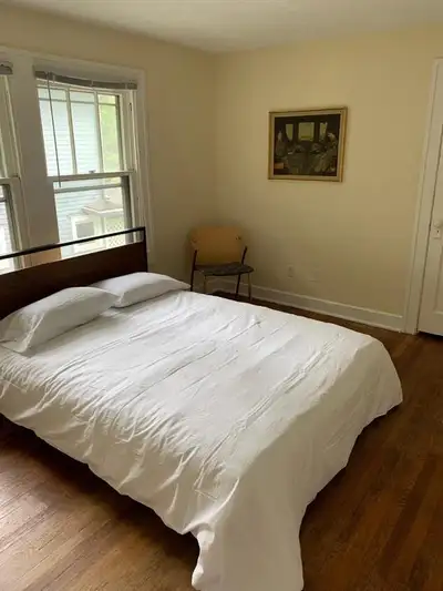 Room for rent near Sheridan College from Aug 1