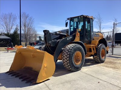 Hours: 15249 | Location: Brossard, QC, CA | Attachments: Quick Coupler; Buckets: General Purpose Bkt...