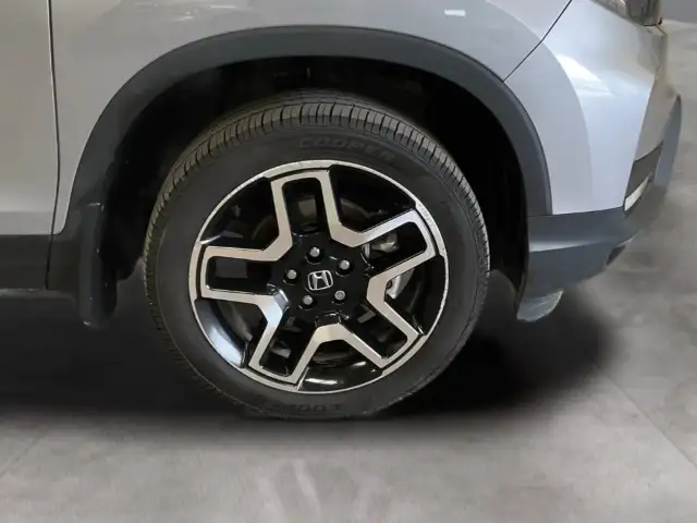 2023 Honda Passport Touring Touring AWD in Cars & Trucks in Lethbridge - Image 10