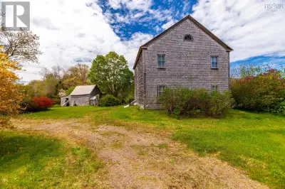 The Easson/Francis house circa 1799 is a very rare example of a home that has been lived in through...