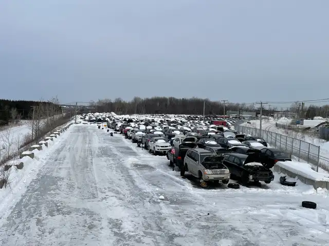 Etriers de freins usagés - chez Kenny U-Pull Trois-Rivières in Auto Body Parts in Trois-Rivières - Image 4