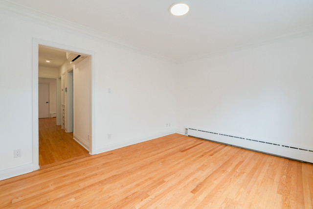 Newly renovated unit on transit line in Long Term Rentals in City of Toronto - Image 2