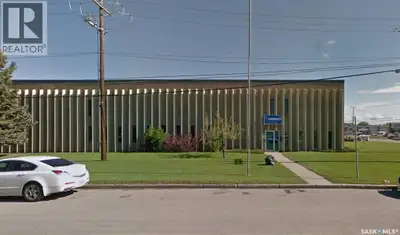 Presenting 830 43rd St. E. available for Lease. This free standing 31,160 SF single-tenant building...