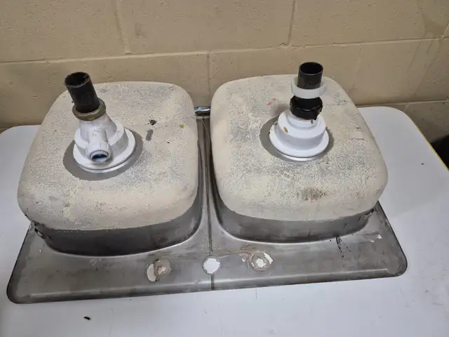 Évier de Cuisine in Plumbing, Sinks, Toilets & Showers in Longueuil / South Shore - Image 5