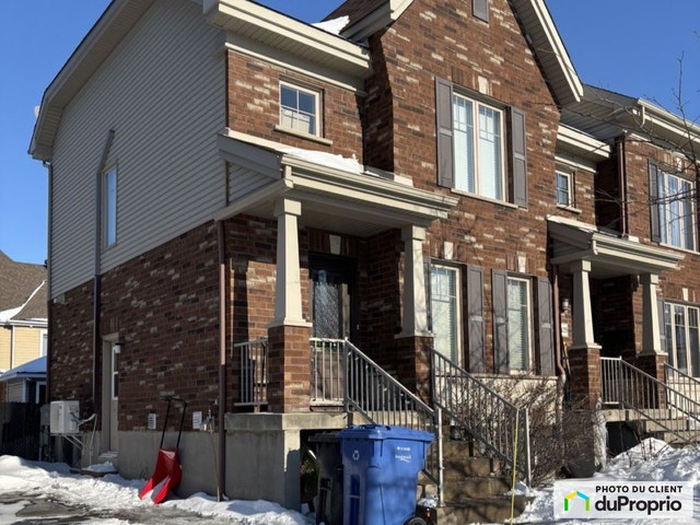 $624,000 - Townhouse for sale in Longueuil (St-Hubert) — photo 1