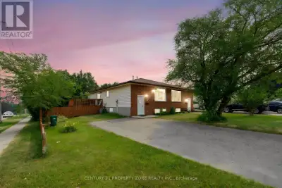 Welcome To This Beautifully Updated, Carpet-Free Home Located In A Quiet, Family-Friendly Neighbourh...