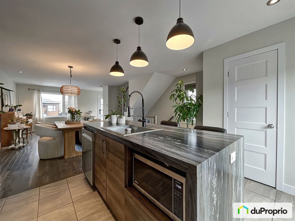 $429,000 - Townhouse for sale in Sherbrooke (Rock Forest) — photo 1
