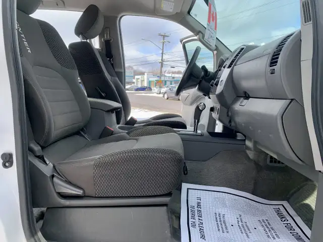 2012 NISSAN FRONTIER CREW 4X4 LOW KMS CERTIFIED in Cars & Trucks in Guelph - Image 31