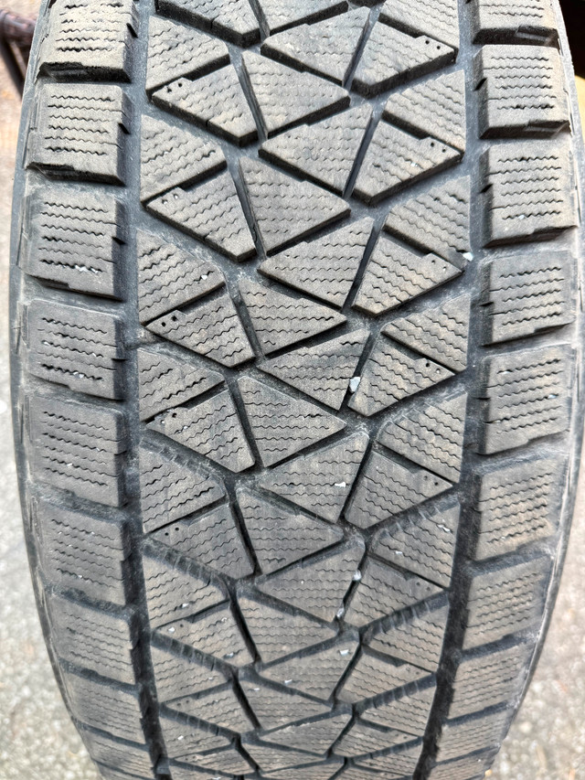 245/60R20 Bridgestone Blizzak Winter Tires dans Pneus et jantes  à Ville de Montréal - Image 2