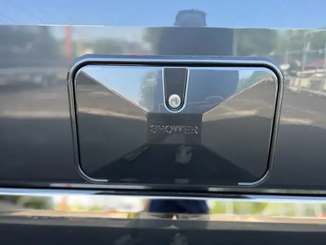 2018 Regency 3500 XALTA LX **SPRINTER MERCEDES DIESEL 4X4** in RVs & Motorhomes in Laval / North Shore - Image 35