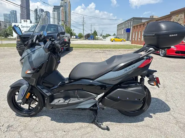 2022 Yamaha XMAX ~ YAMAHA XMAX ~ 300CC ~ COOL SCOOT ~ LOW KMS ~ in Street, Cruisers & Choppers in City of Toronto - Image 3