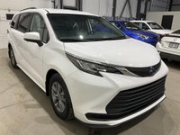 Le Toyota Sienna 2023 version LE HYBRID CAMERA RECUL AWD CRUISE A/C usagé offert chez AutoStudio 72... (image 4)