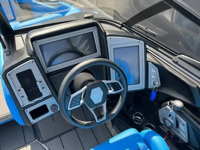 2022 SUPRA SL450 in Powerboats & Motorboats in St. Albert - Image 13