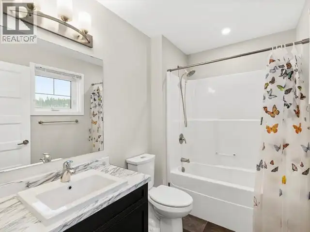 2 MACKENZIE COURT Whitehorse, Yukon in Houses for Sale in Whitehorse - Image 17