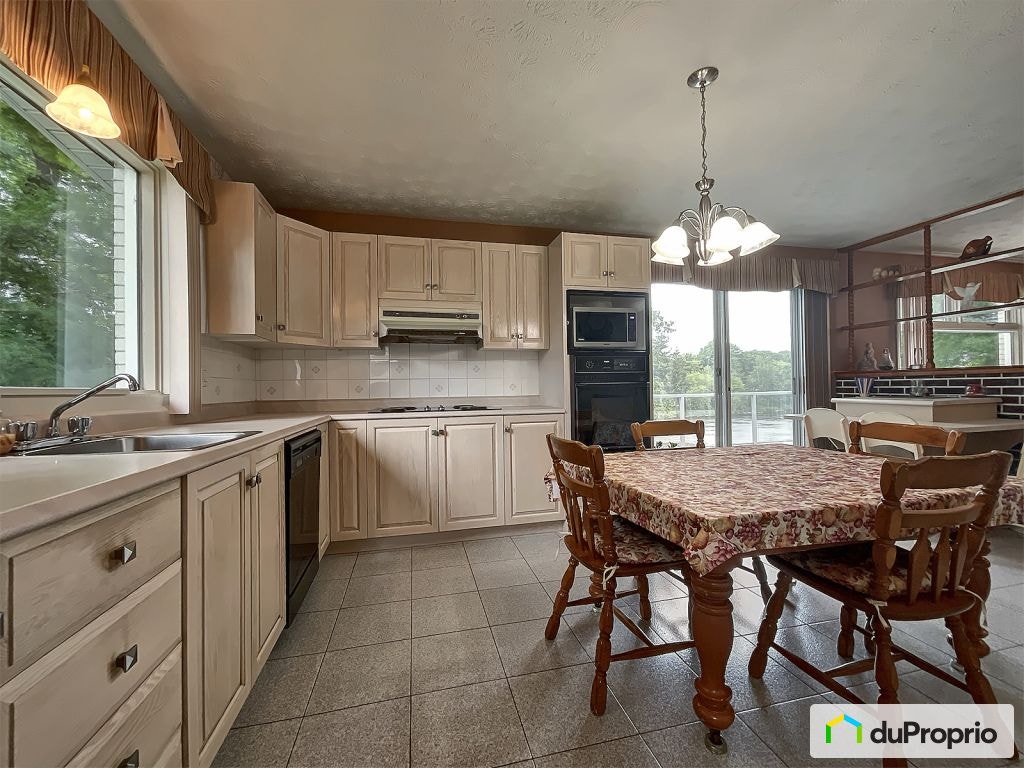 $454,000 - Bungalow for sale in St-Henri-de-Levis — photo 2